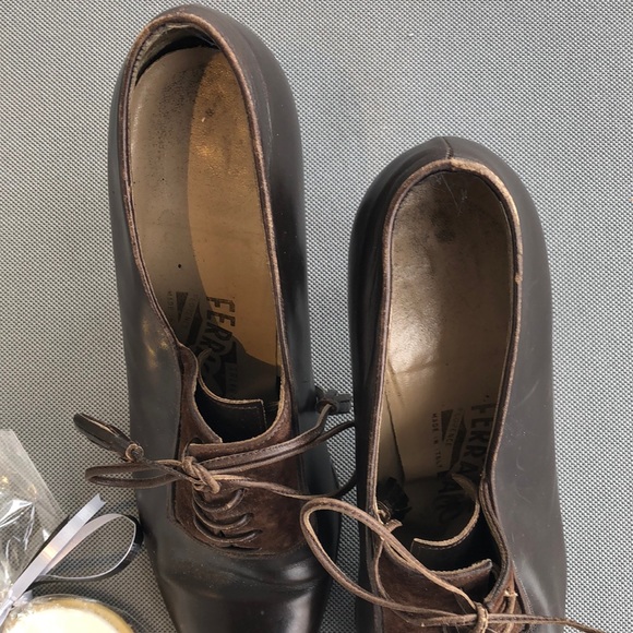 Ferragamo chocolate brown heels with tassels - Picture 2 of 7